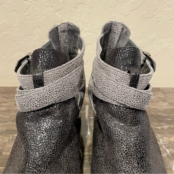 Jeffrey Campbell Everly Two-toned Leather Ankle Boots - Picture 7 of 13